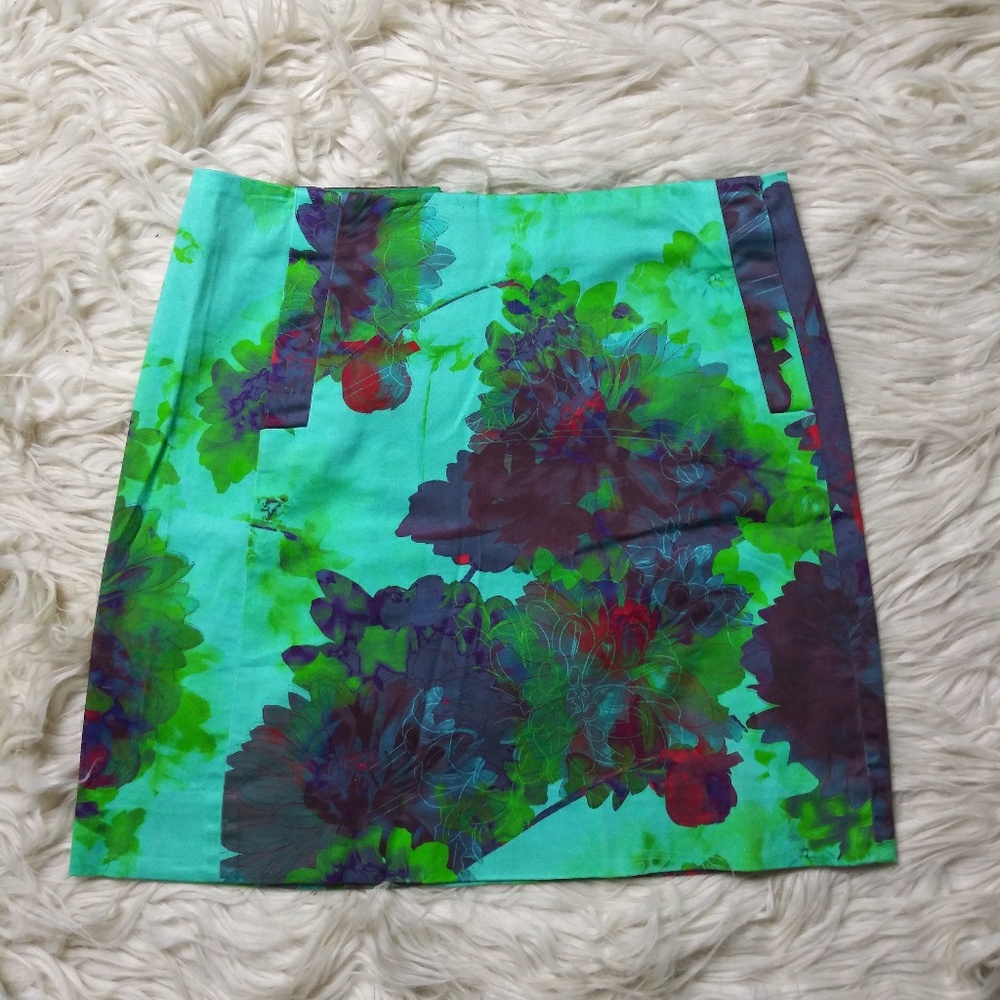 J Crew Stretch Floral Green Mini Skirt Size 00